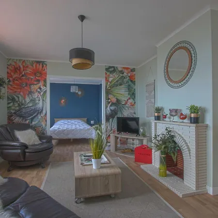 Comfortable Apartment Facing The Museum Arromanches-les-Bains Room photo
