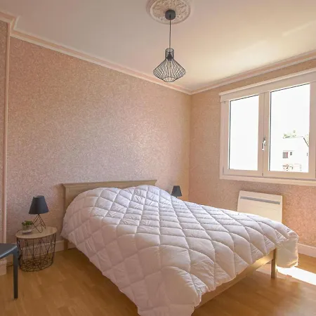 Comfortable Apartment Facing The Museum Arromanches-les-Bains Room photo
