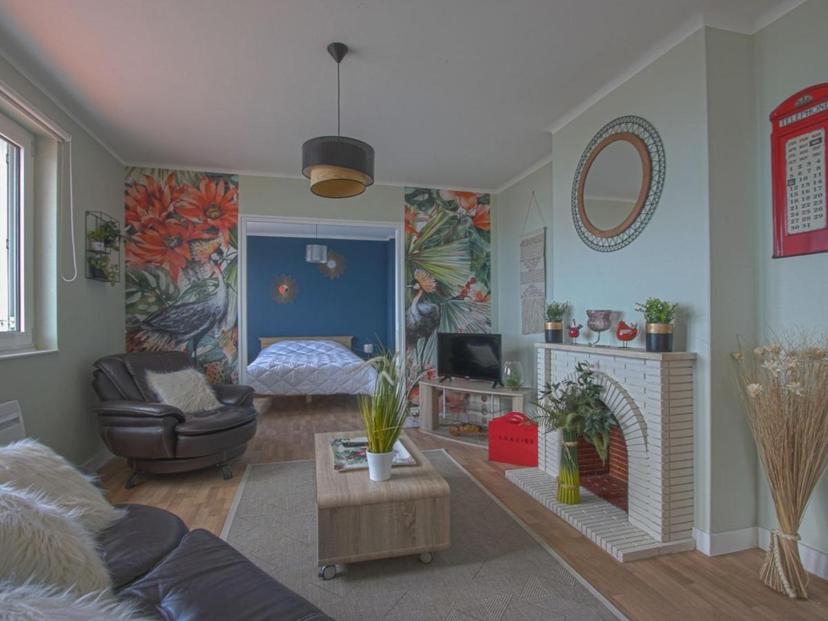 Comfortable Facing The Museum Apartment *